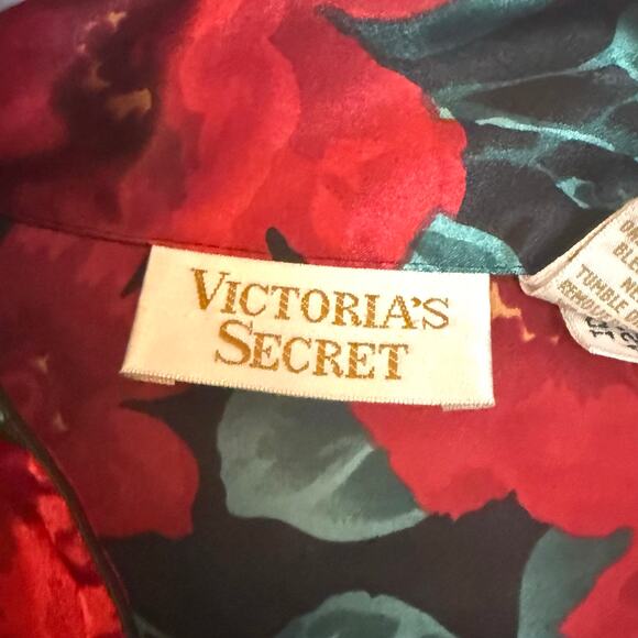 Victoria’s Secret Shirt Women’s Size L Red Gold Label Vintage Polyester Floral - Picture 2 of 6